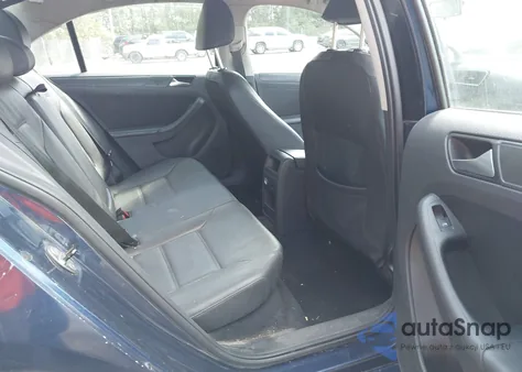 2011 Volkswagen Jetta 2.5L Se z USA, uszkodzony, nr VIN 3VWDX7AJ5BM338343